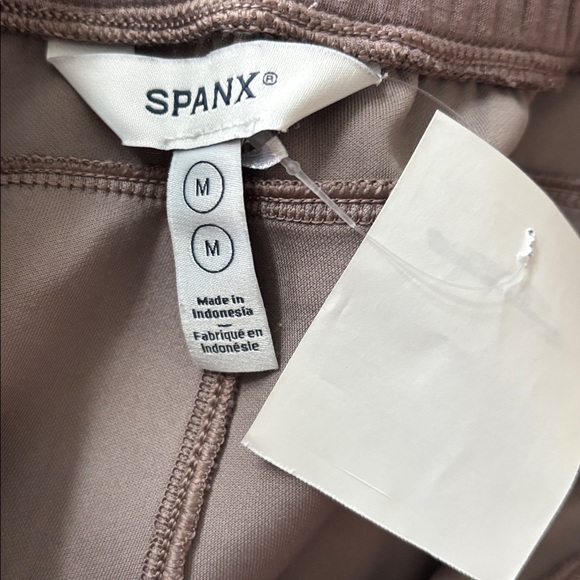 SPANX AirEssentials® Wide Leg Pant-M - Picture 6 of 8